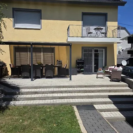 200 Quadratmeter Haus Nahe Airport Geierlay Weinberge Mosel Cochem *