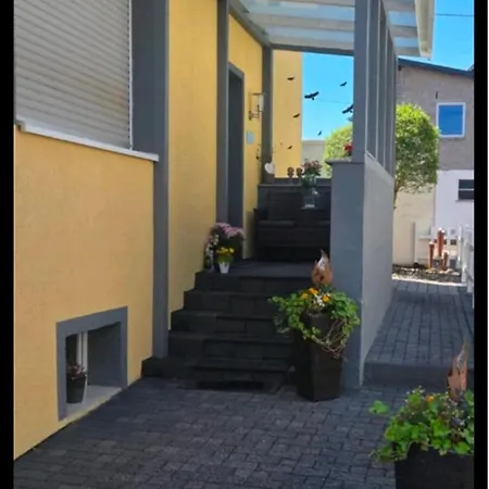 200 Quadratmeter Haus Nahe Airport Geierlay Weinberge Mosel Cochem Nyaraló *