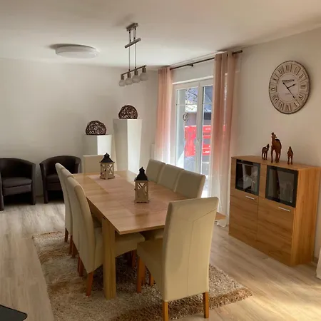 200 Quadratmeter Haus Nahe Airport Geierlay Weinberge Mosel Cochem Nyaraló